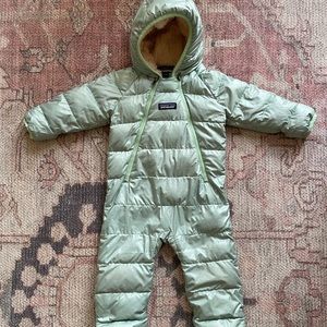 Patagonia Infant Hi-Loft Down Sweater Bunting